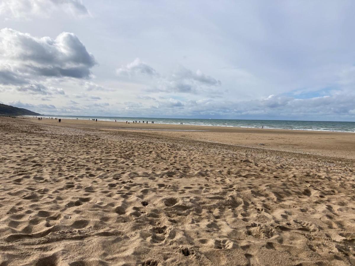Appartement Neuf Beautiful Villers 1-4 Pers Avec Parking Prive Et A 200 M Plage Eksteriør billede