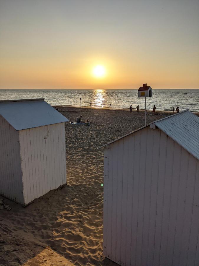 Appartement Neuf Beautiful Villers 1-4 Pers Avec Parking Prive Et A 200 M Plage Eksteriør billede